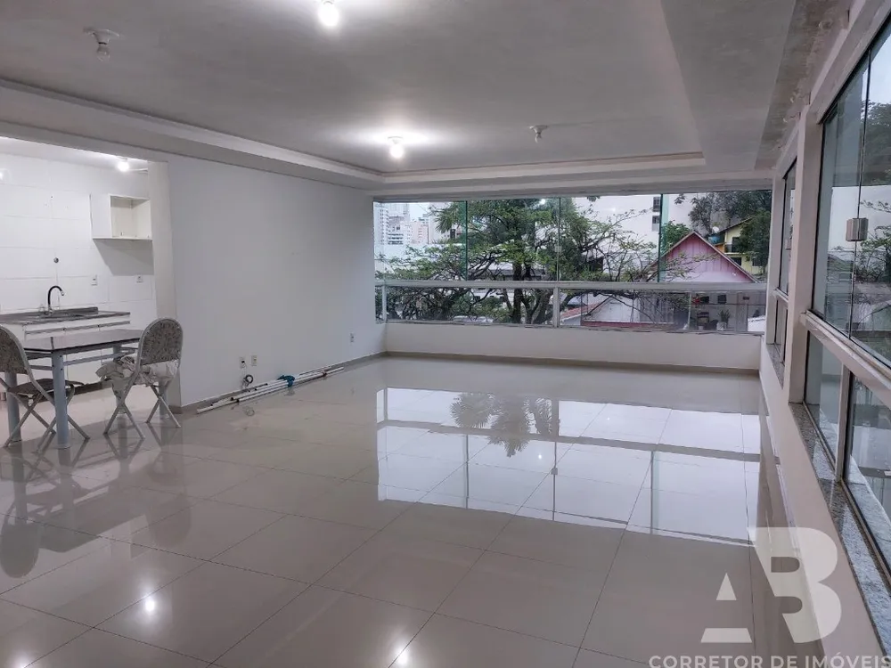 Apartamento, 3 quartos, 130 m² - Foto 3