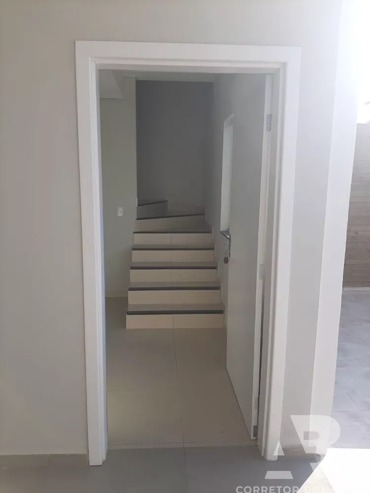 Casa à venda com 3 quartos, 137m² - Foto 3