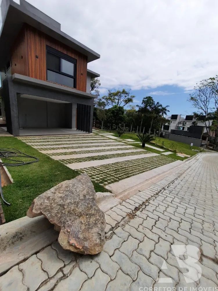 Casa, 3 quartos, 258 m² - Foto 3