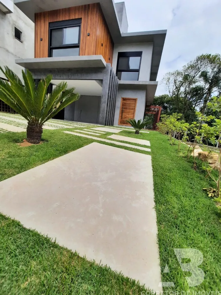 Casa, 3 quartos, 258 m² - Foto 4