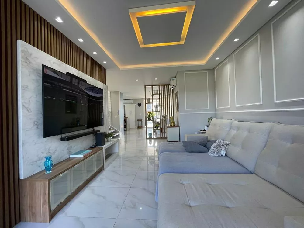 Casa à venda com 3 quartos, 389m² - Foto 4