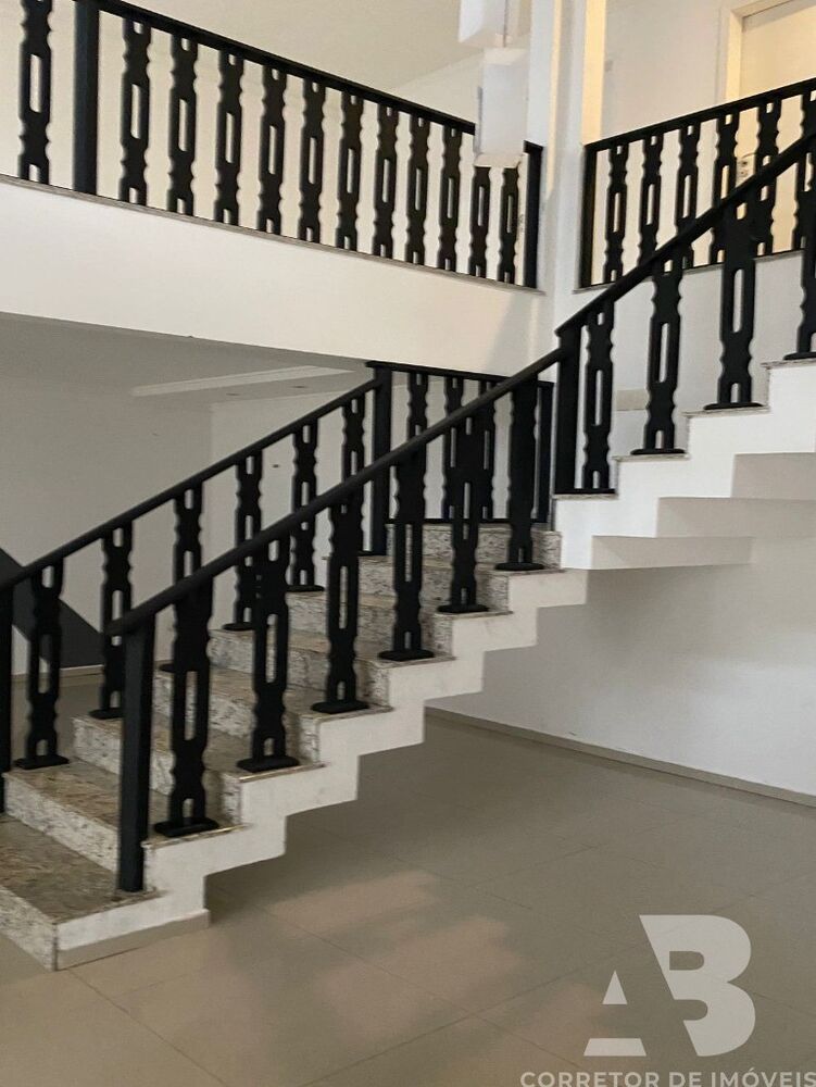 Casa à venda com 3 quartos, 248m² - Foto 9