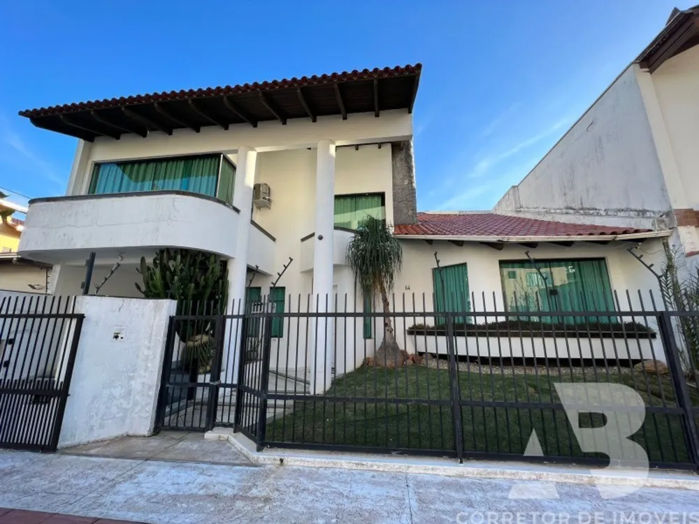 Casa, 4 quartos, 303 m² - Foto 2