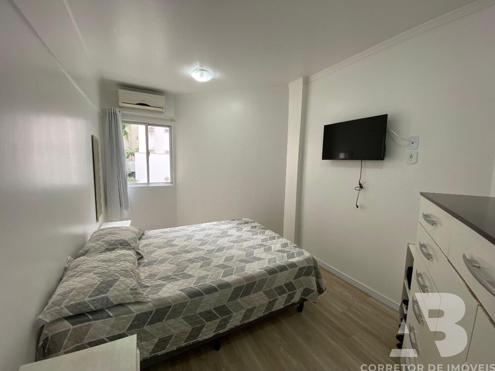Apartamento, 3 quartos, 136 m² - Foto 2