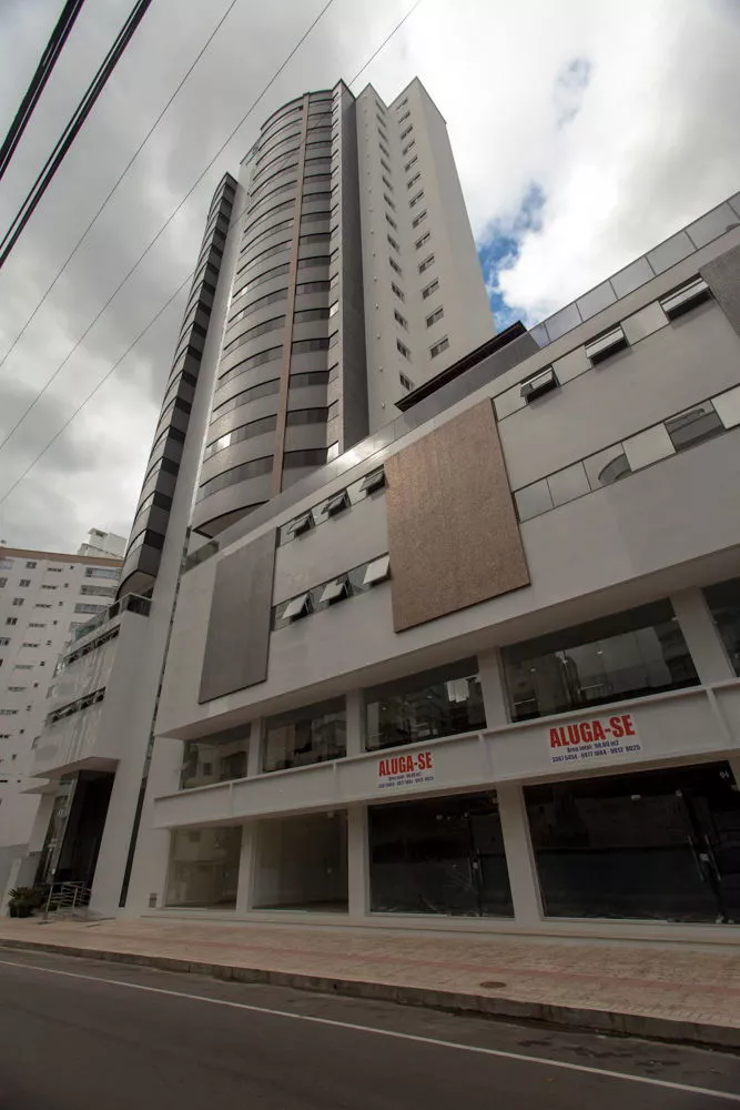 Apartamento à venda com 4 quartos, 150m² - Foto 4