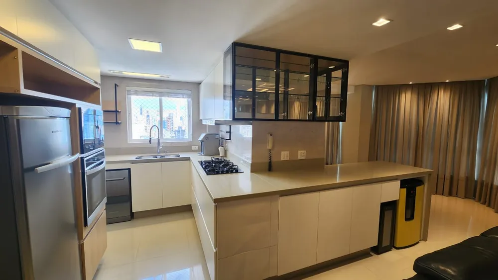 Apartamento, 3 quartos, 136 m² - Foto 2