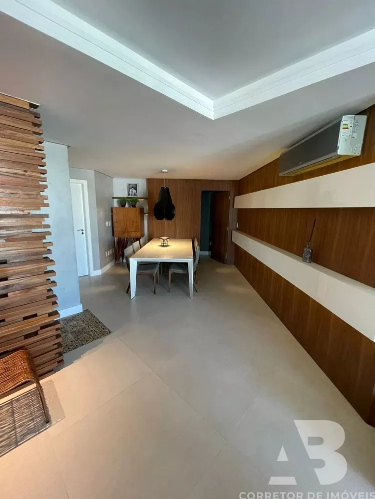 Apartamento à venda com 3 quartos, 227m² - Foto 4