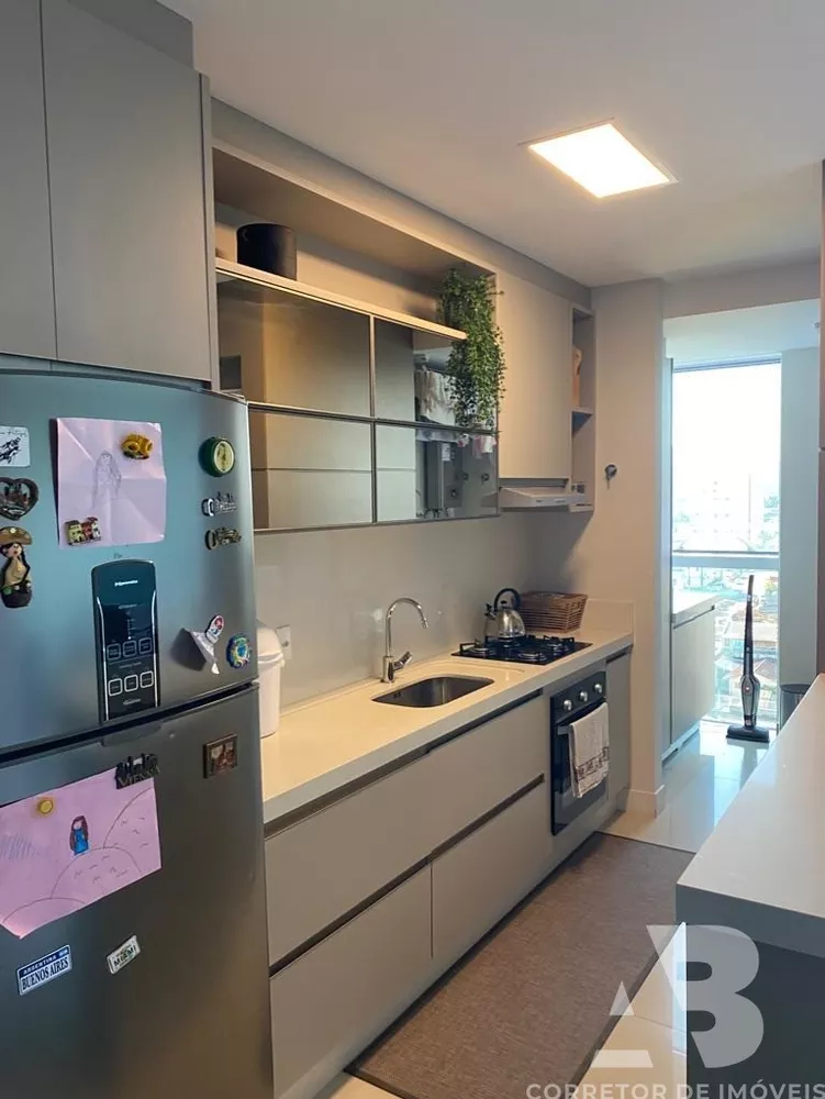 Apartamento à venda com 3 quartos, 99m² - Foto 3