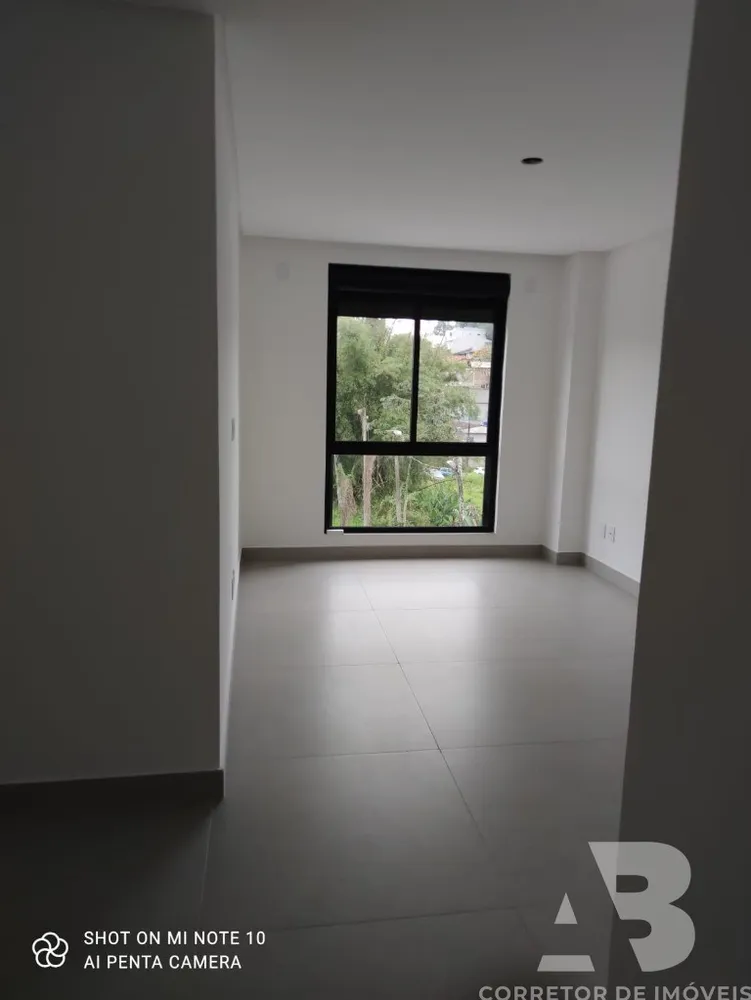 Casa, 3 quartos, 238 m² - Foto 1