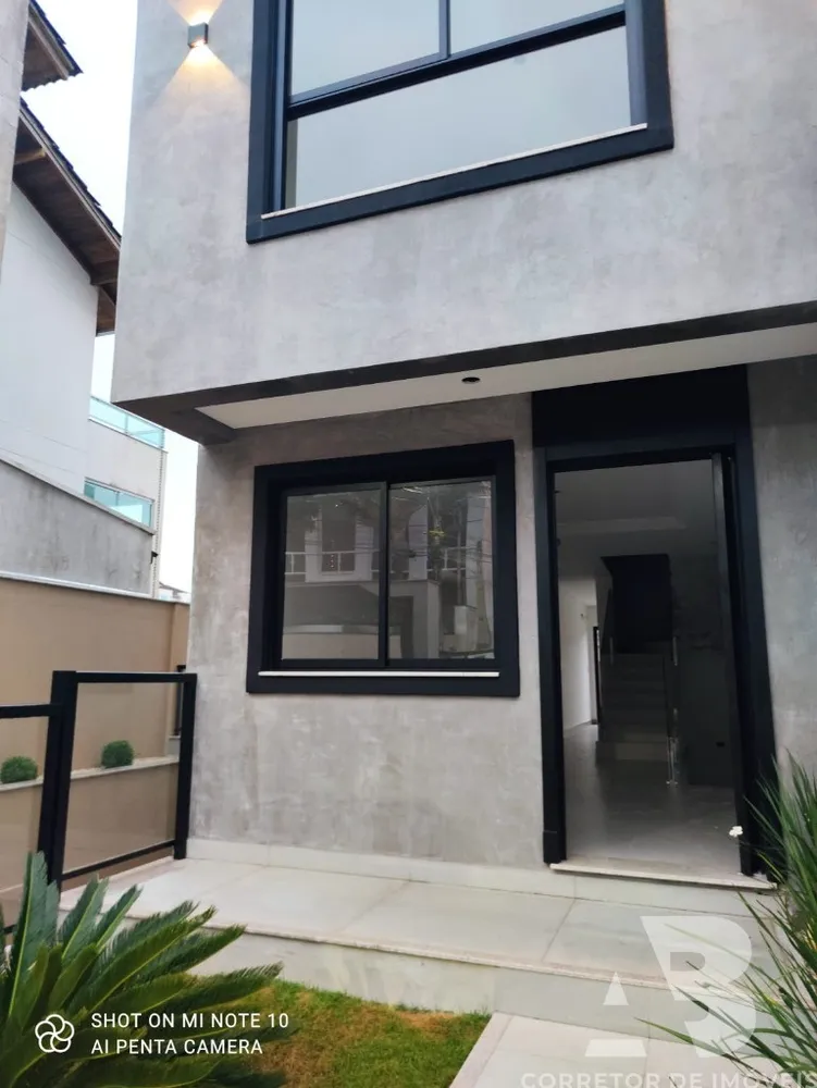 Casa, 3 quartos, 238 m² - Foto 1