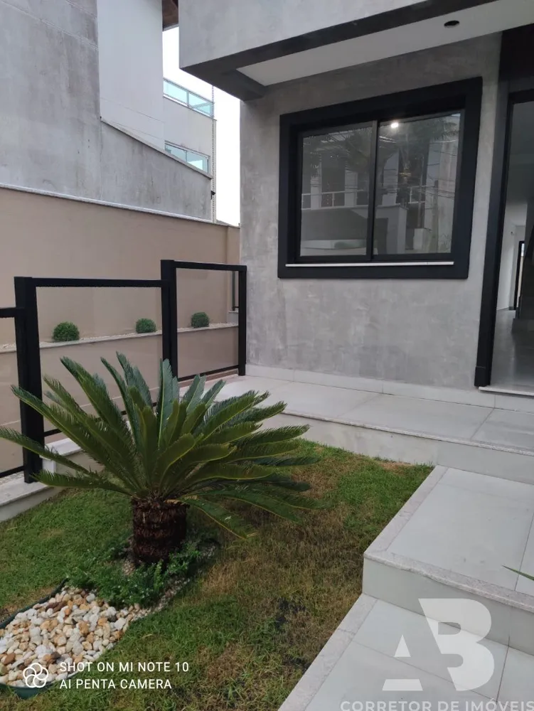 Casa, 3 quartos, 238 m² - Foto 2