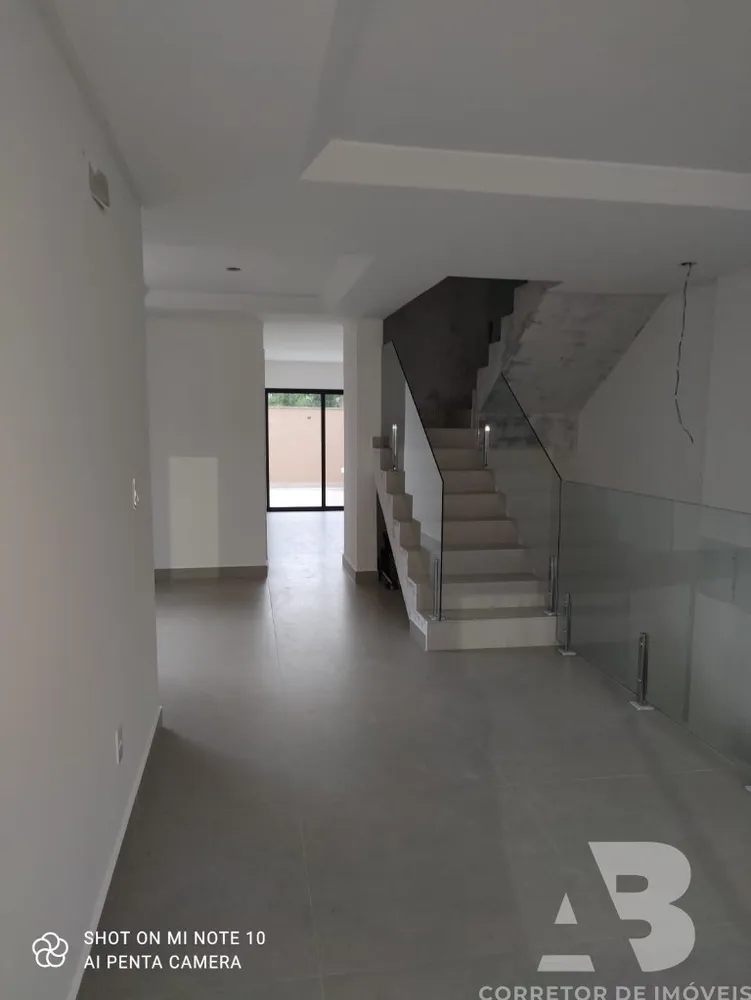 Casa, 3 quartos, 238 m² - Foto 2