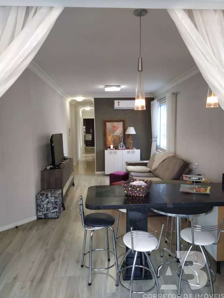 Apartamento à venda com 3 quartos, 124m² - Foto 1