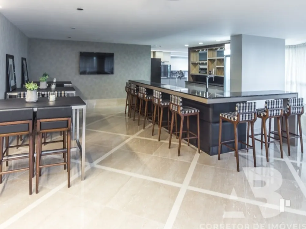 Apartamento, 4 quartos, 237 m² - Foto 1
