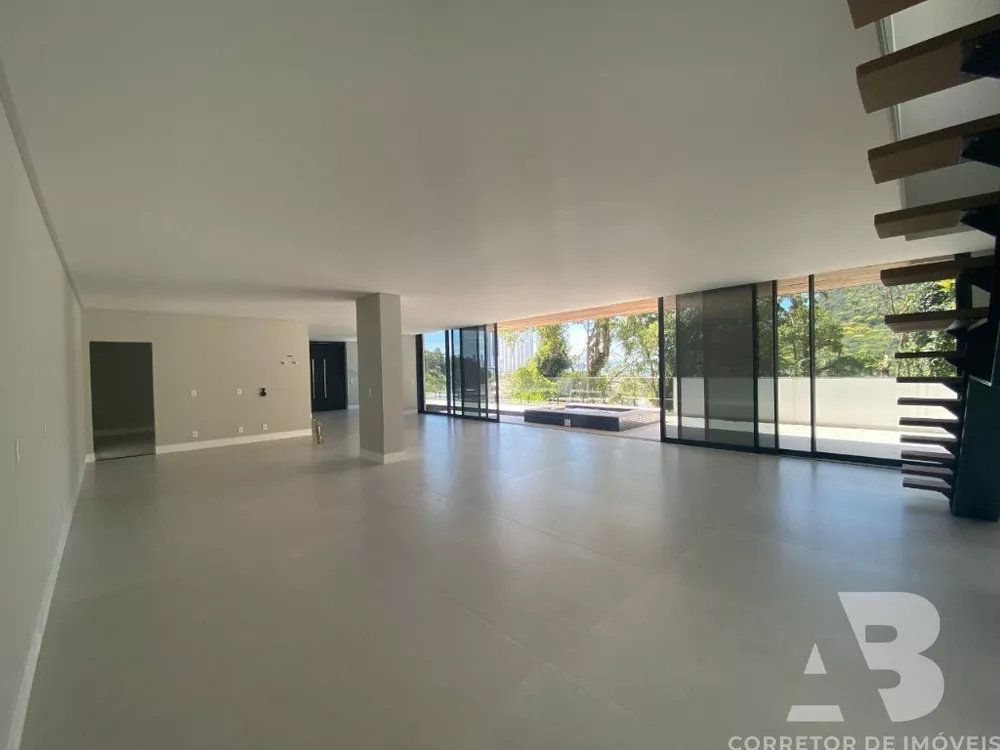 Casa à venda com 4 quartos, 432m² - Foto 3