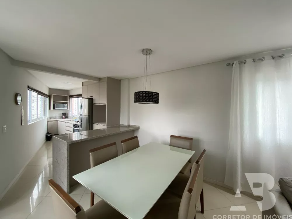 Apartamento à venda com 3 quartos, 150m² - Foto 4