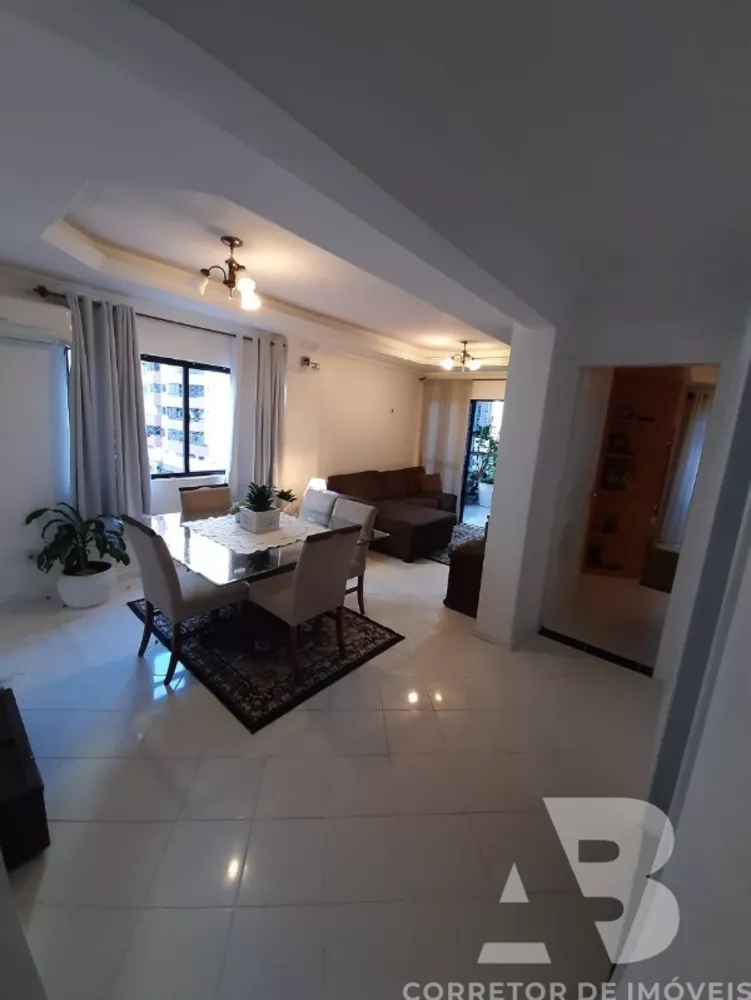 Apartamento à venda com 3 quartos, 135m² - Foto 4