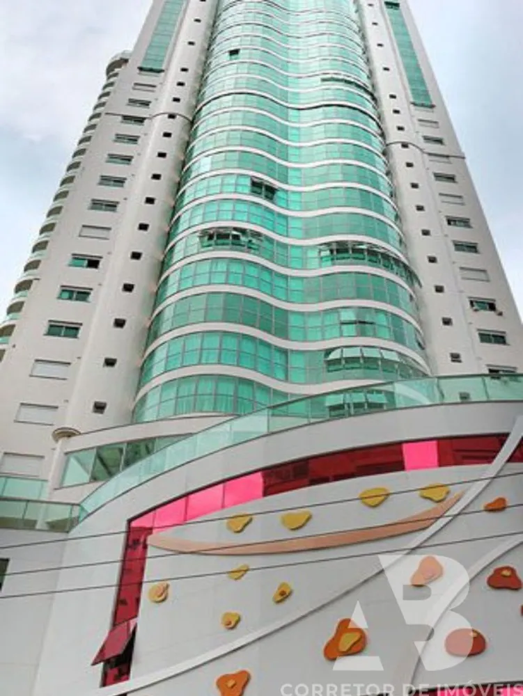 Apartamento, 3 quartos, 254 m² - Foto 1
