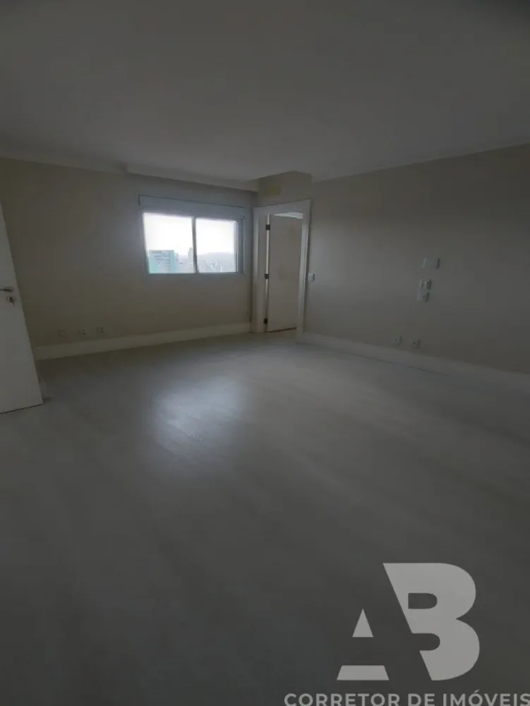 Cobertura, 3 quartos, 245 m² - Foto 9