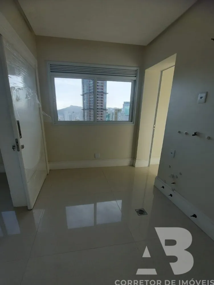 Cobertura, 3 quartos, 245 m² - Foto 5
