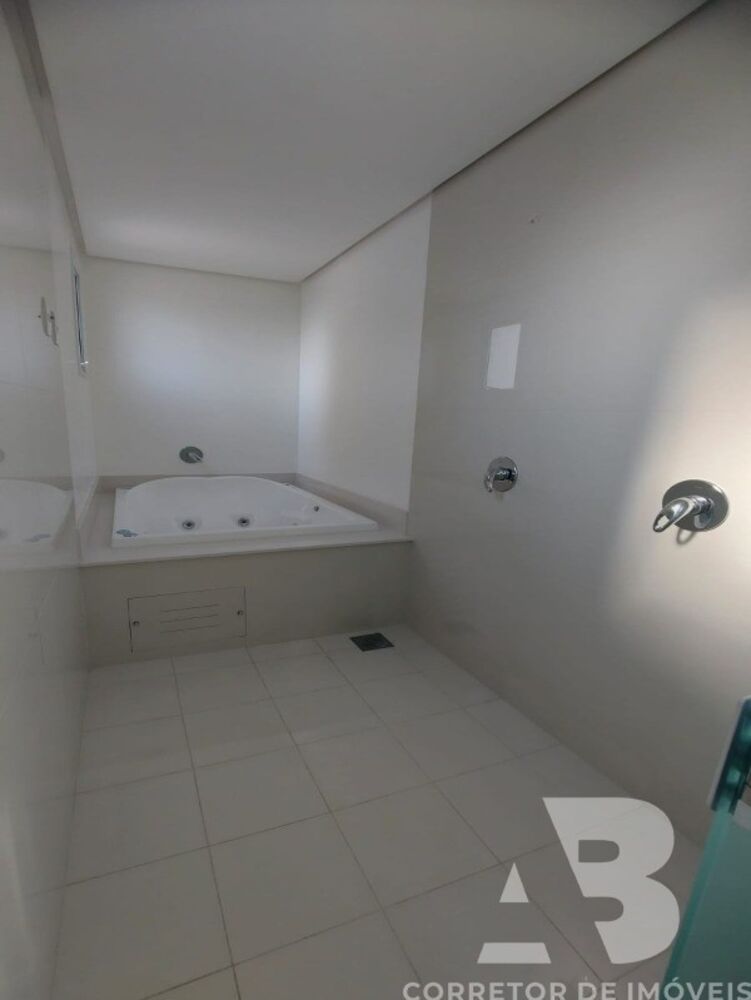 Cobertura, 3 quartos, 245 m² - Foto 1