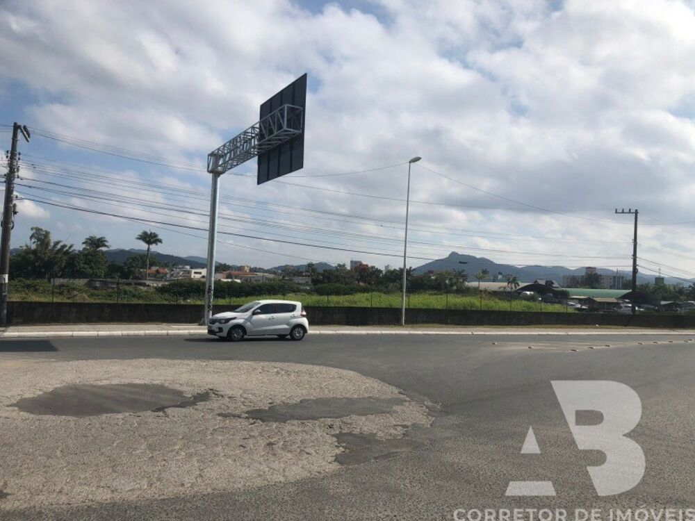 Terreno à venda, 10352m² - Foto 1