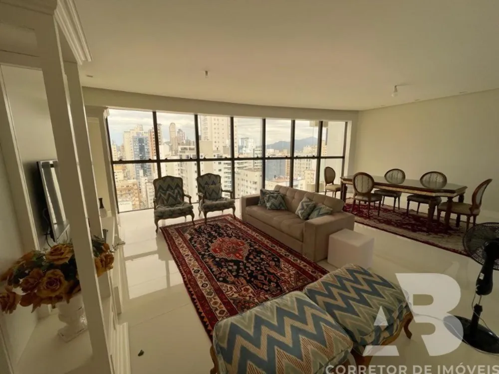 Apartamento, 3 quartos, 130 m² - Foto 1