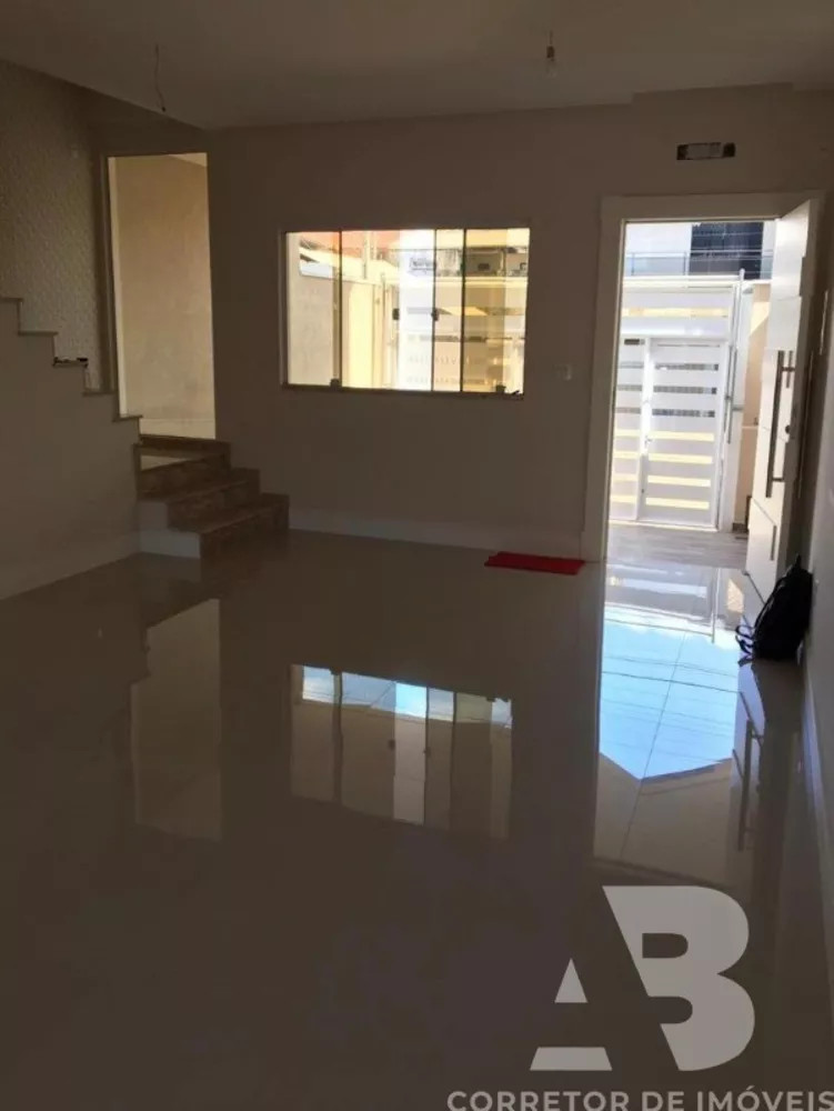 Casa à venda com 3 quartos, 190m² - Foto 4