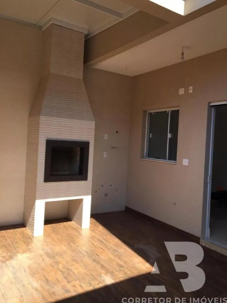 Casa à venda com 3 quartos, 190m² - Foto 1