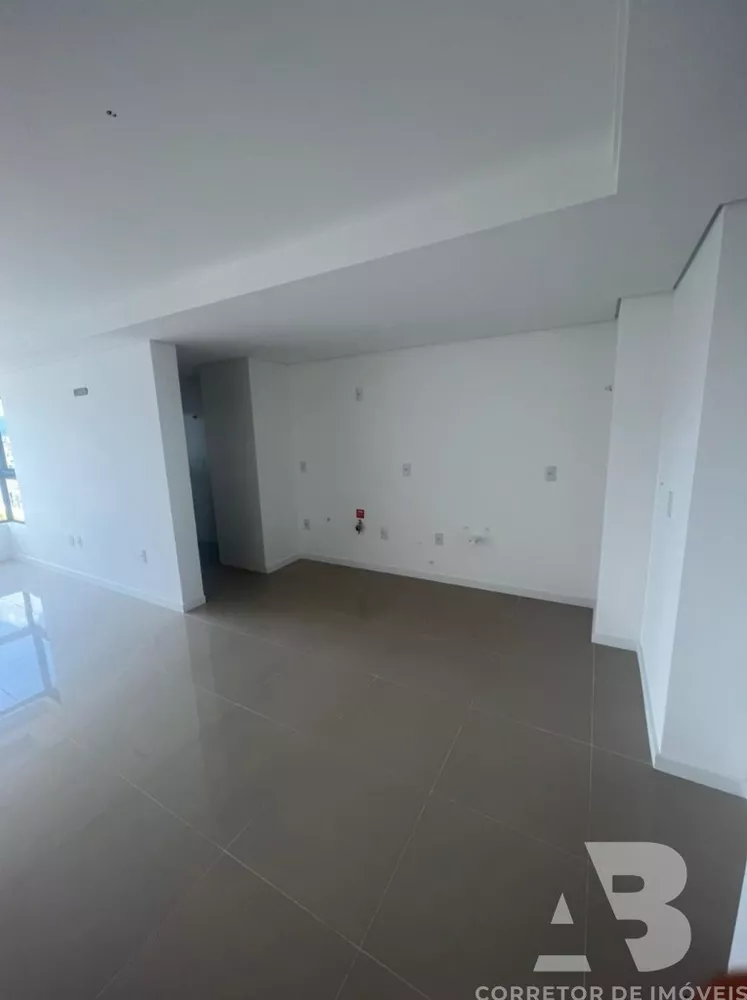 Apartamento à venda com 2 quartos, 68m² - Foto 4