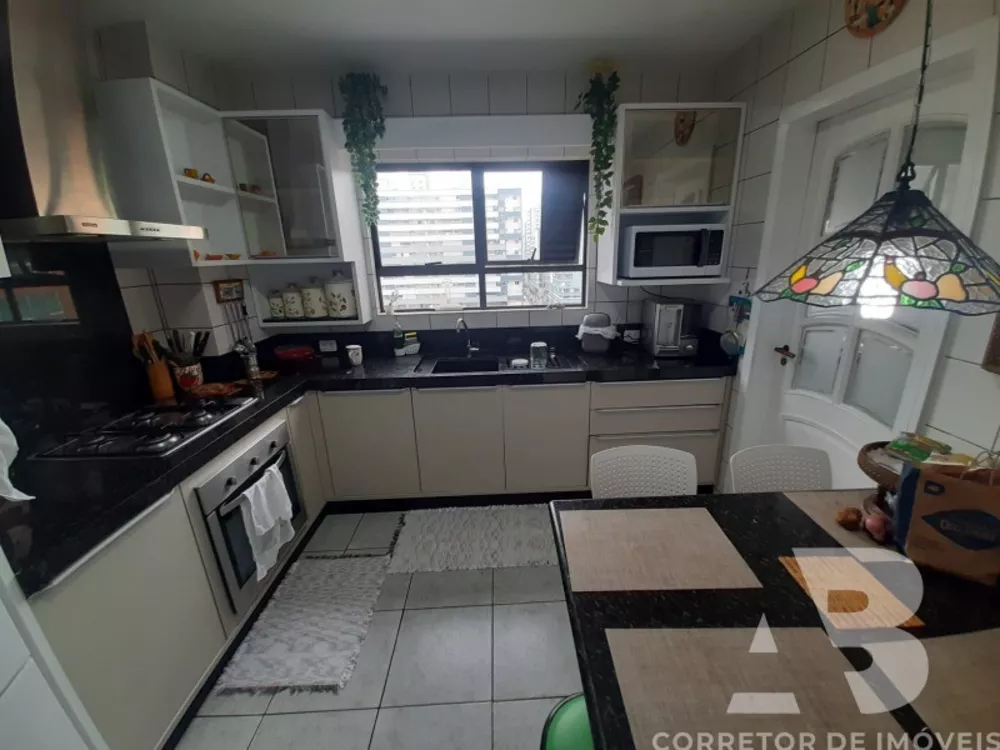 Apartamento, 3 quartos, 222 m² - Foto 1