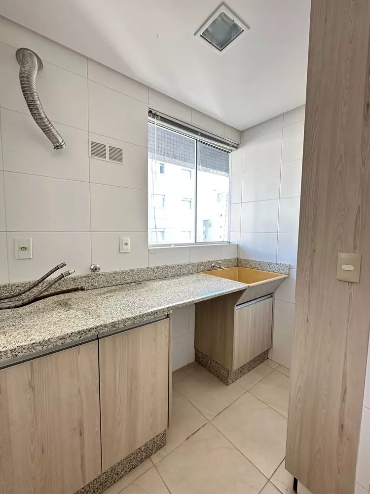 Apartamento à venda com 2 quartos, 110m² - Foto 4