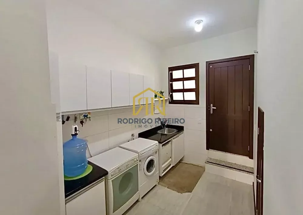 Casa à venda com 4 quartos, 220m² - Foto 14