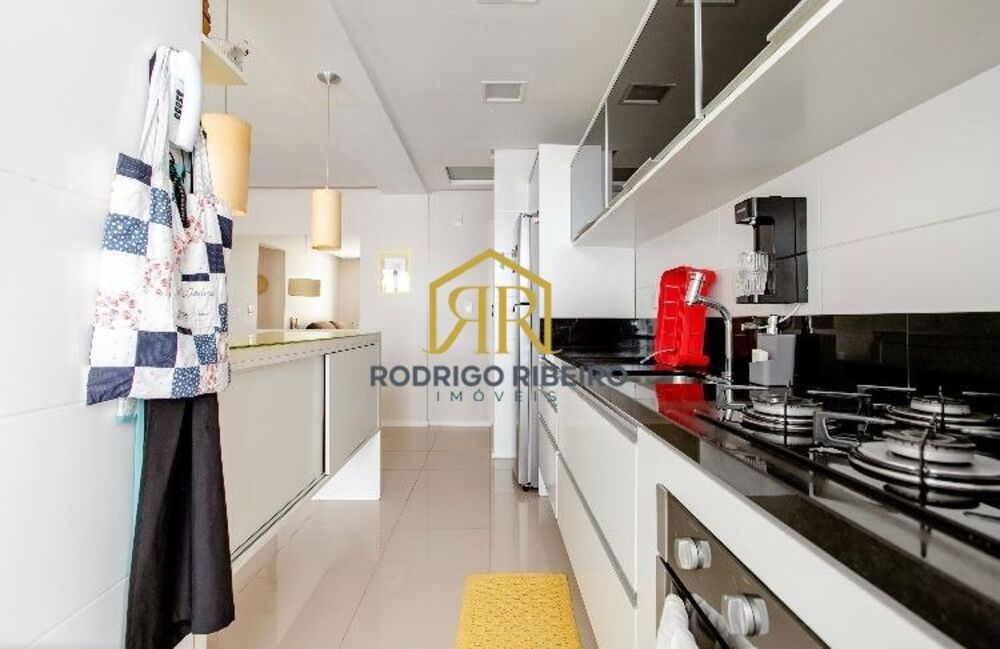 Apartamento à venda com 2 quartos, 75m² - Foto 4