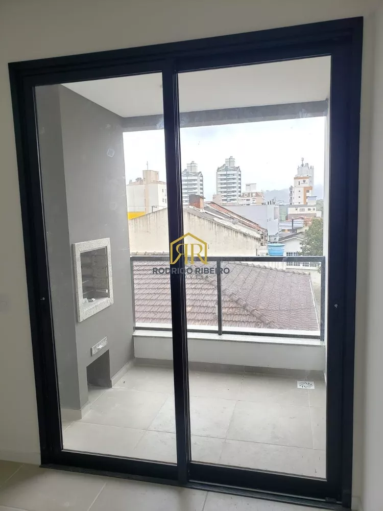 Apartamento à venda com 2 quartos, 60m² - Foto 3