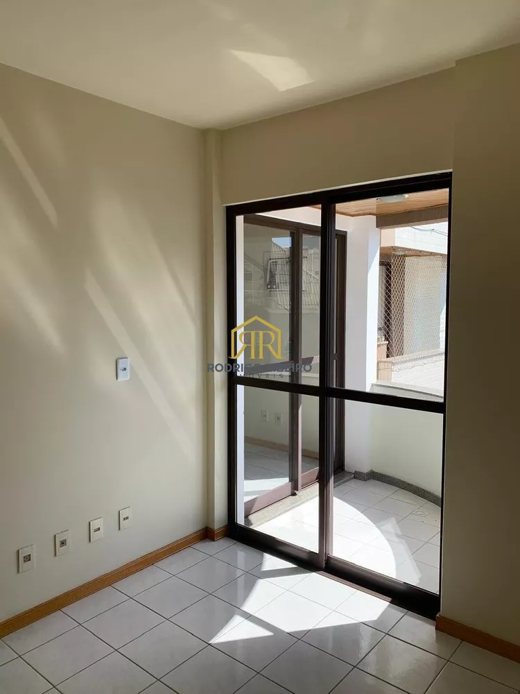 Apartamento à venda com 2 quartos, 61m² - Foto 6