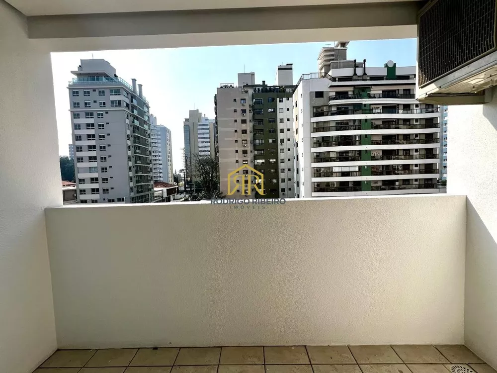 Apartamento à venda com 3 quartos, 97m² - Foto 5