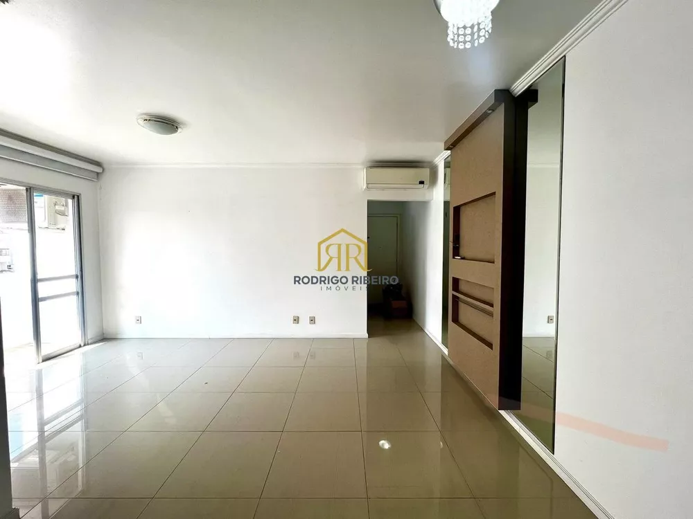 Apartamento à venda com 3 quartos, 97m² - Foto 2