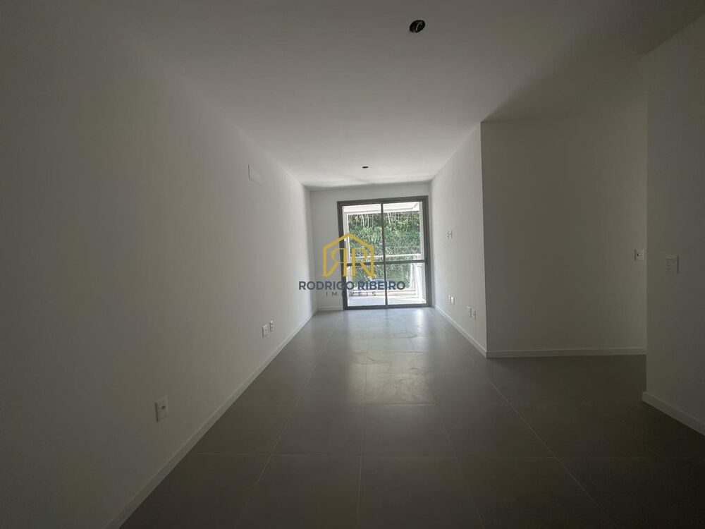 Apartamento à venda com 2 quartos, 71m² - Foto 3