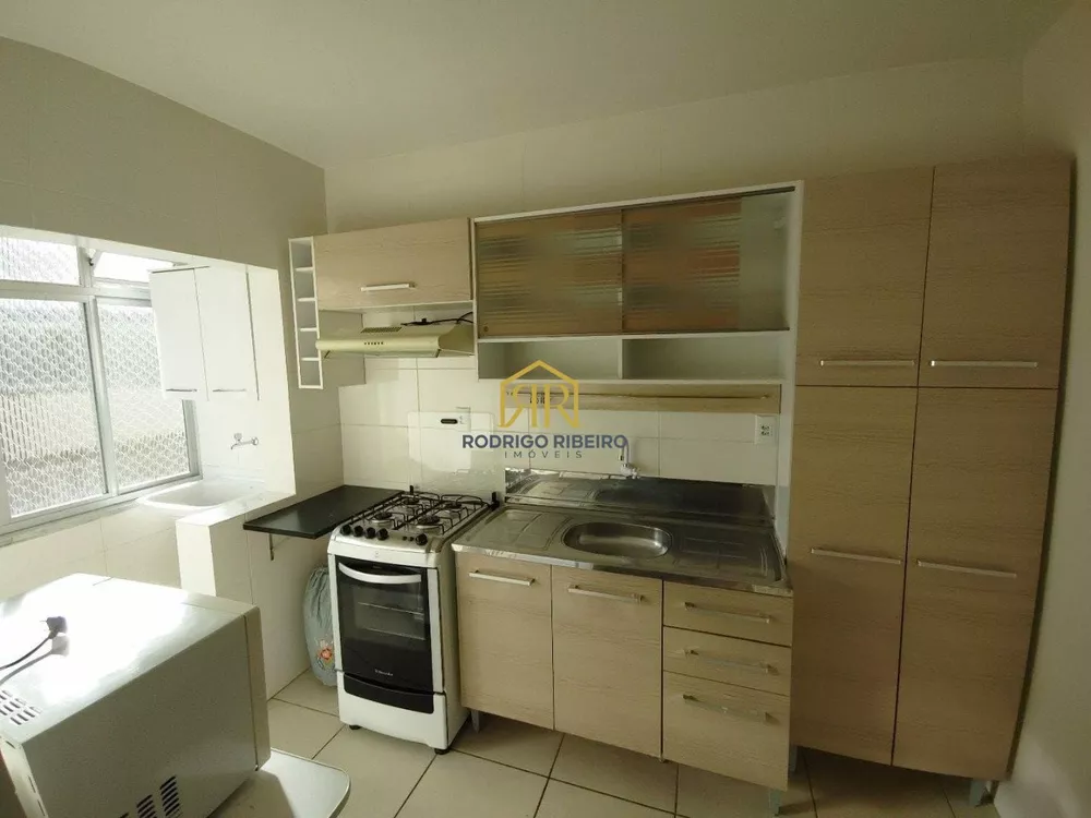 Apartamento à venda com 3 quartos, 64m² - Foto 2