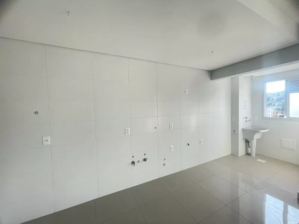 Apartamento à venda com 2 quartos, 75m² - Foto 3