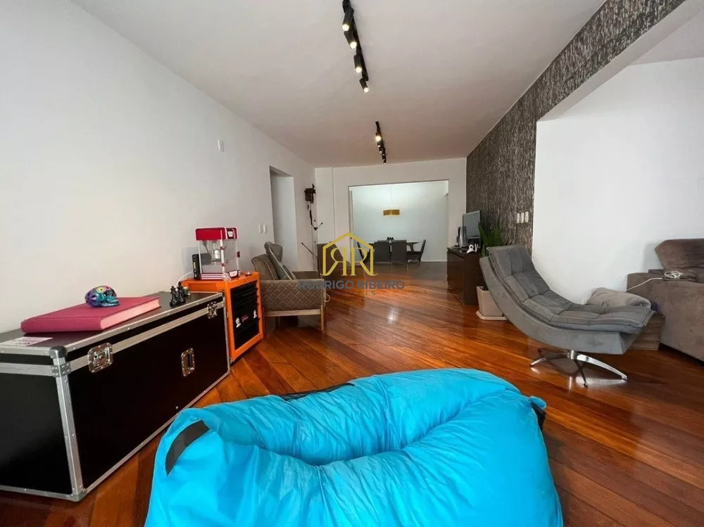 Apartamento à venda com 4 quartos, 202m² - Foto 3