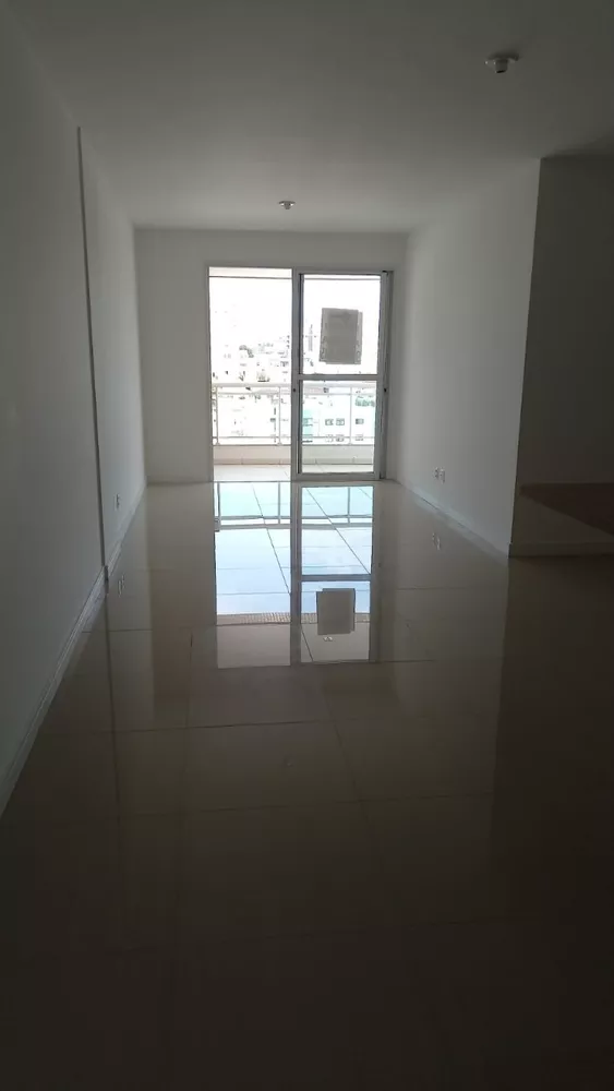 Apartamento à venda com 3 quartos, 106m² - Foto 3