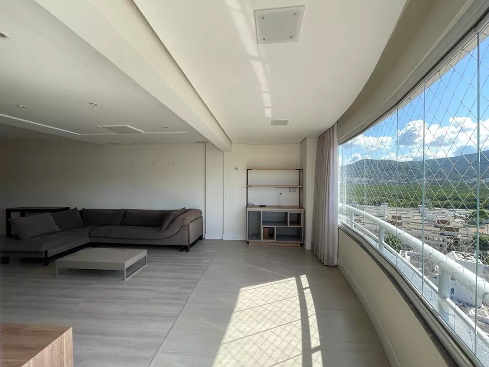 Cobertura à venda com 3 quartos, 250m² - Foto 4