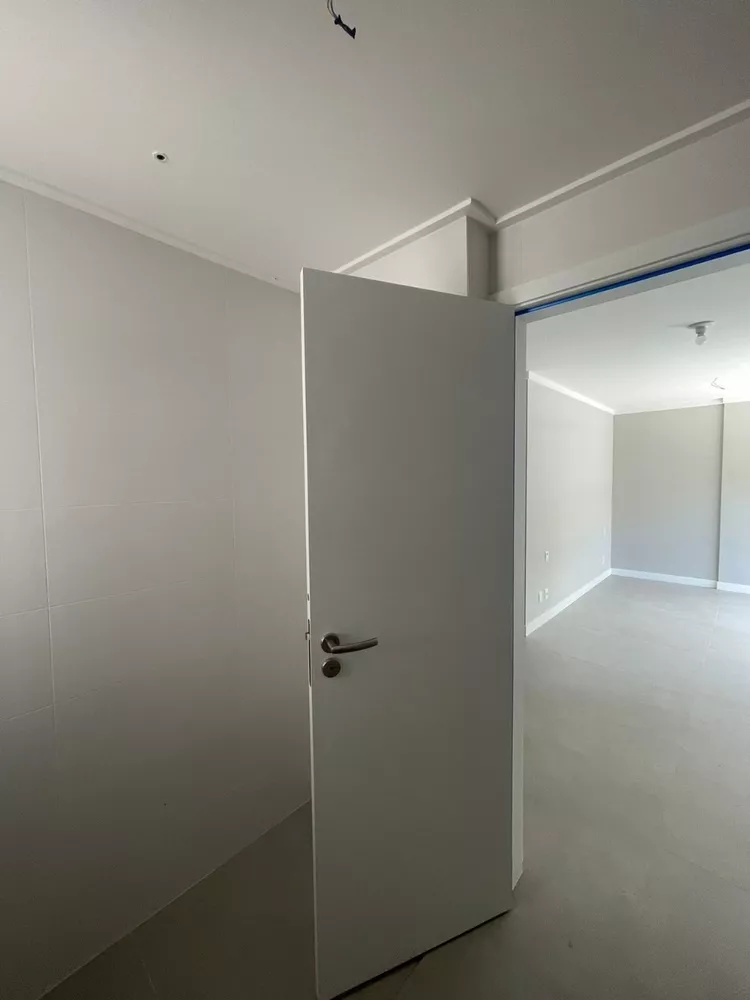 Apartamento à venda com 2 quartos, 150m² - Foto 12