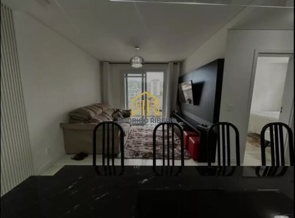 Apartamento à venda com 2 quartos, 72m² - Foto 4