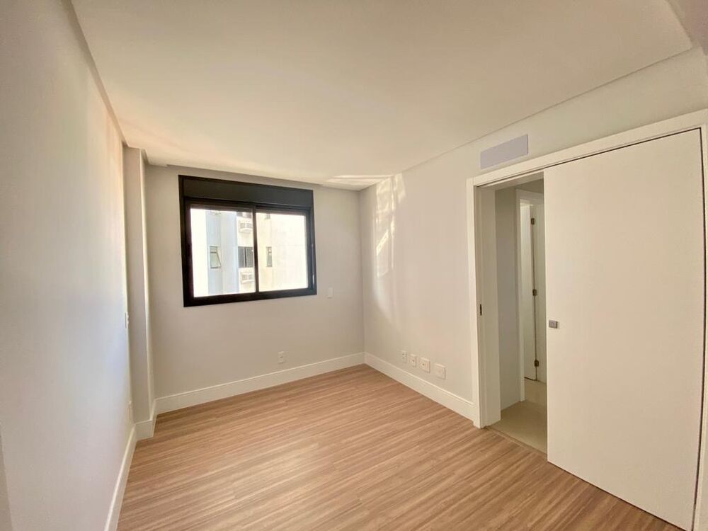 Apartamento à venda com 3 quartos, 112m² - Foto 11