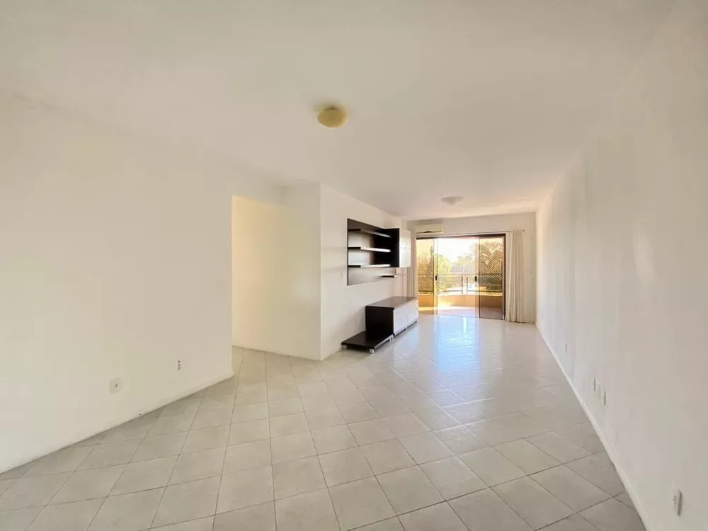 Apartamento à venda com 4 quartos, 161m² - Foto 1