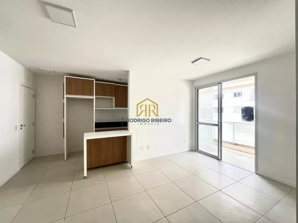 Apartamento à venda com 3 quartos, 97m² - Foto 2