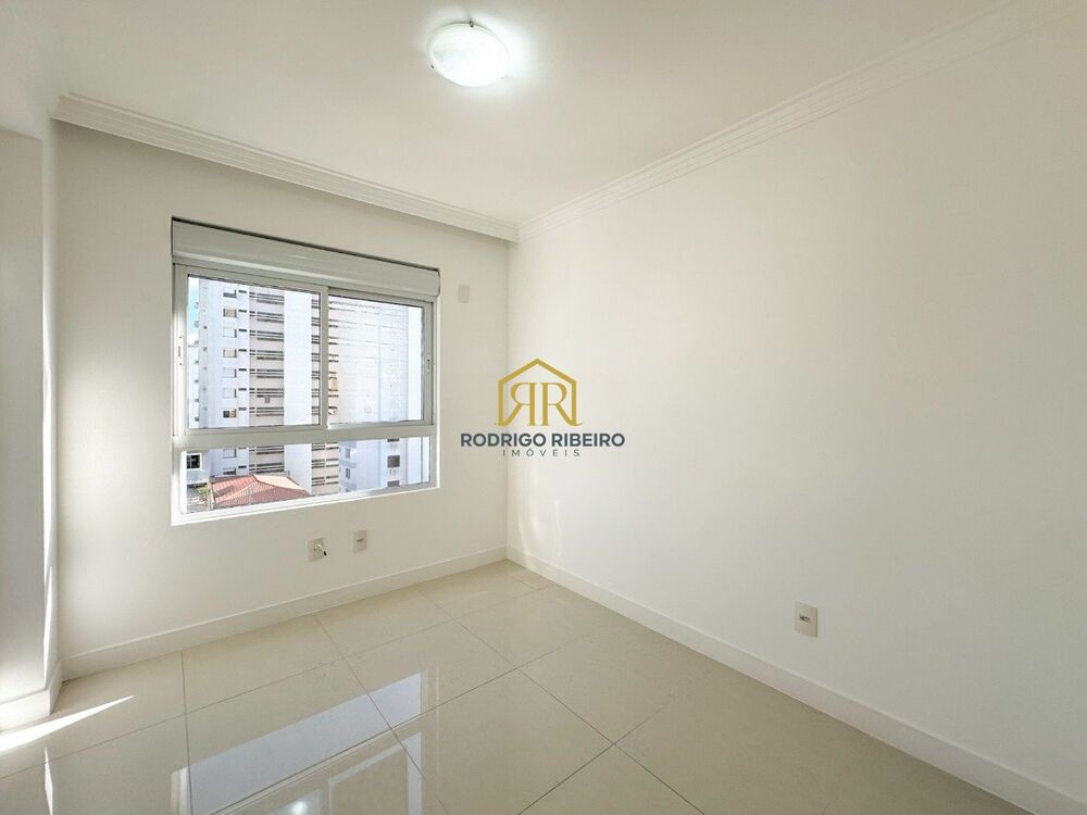Apartamento à venda com 3 quartos, 90m² - Foto 10